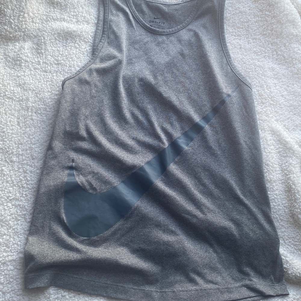 Nike tank
